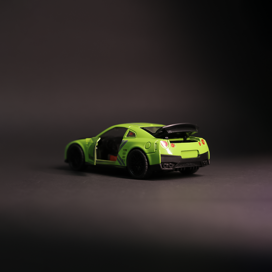GTR R35 Green color (scale 1:36)
